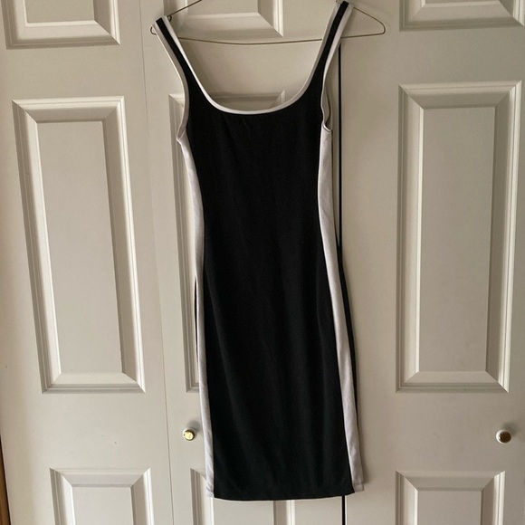 Zara Dresses & Skirts - Zara Trafaluc bodycon midi dress small women’s black white stretch crew neck